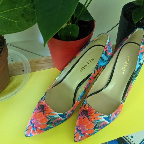 Nine West 8.5 Pink Floral Heels - Picture 2 of 3